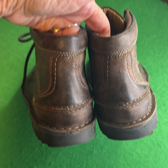 CLARKS EDGEWICK CHUKKA BOOT MENS SZ 8.5 - Picture 5 of 12